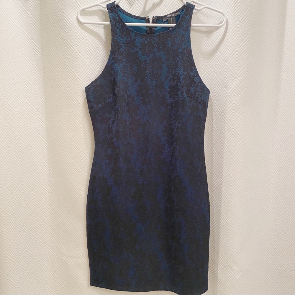 Fitted cocktail/party dress with lace
